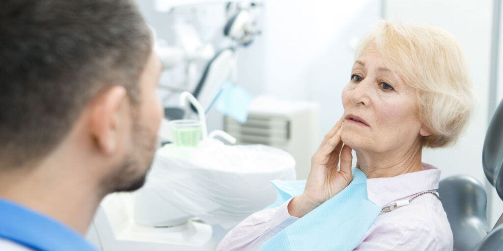 dental patient with painfull dentures